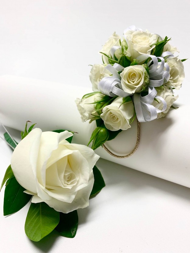 Formal deals wrist corsage